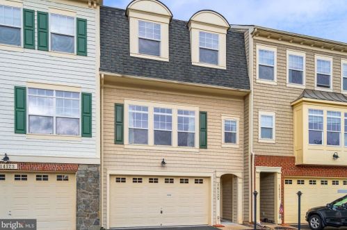 14125 Catbird Dr, Gainesville, VA 20155-5856