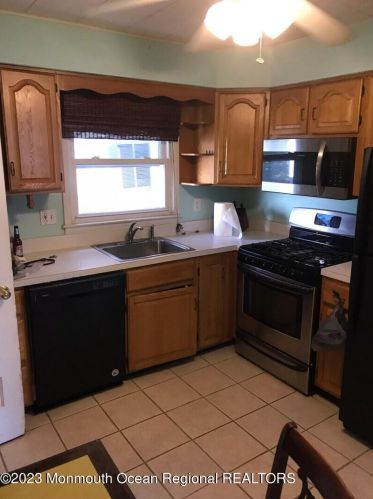 619 Manetta Dr, Point Pleasant Beach, NJ 08742-3024