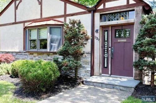 239 Boulevard, Ridgewood, NJ 07452-2525