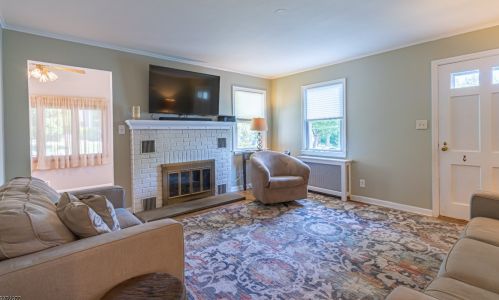 86 Sunset Trl, Parsippany, NJ 07834-1139