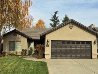 92 Elderica Way, Lodi, CA 95242-8305