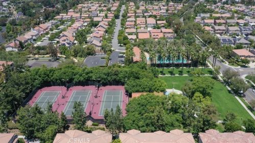 40 Sapphire, Irvine CA  92602-1663 exterior