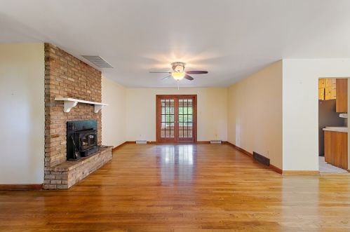 1318 Sangamon St, Crete, IL 60417-2047