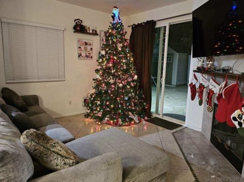 12065 Lemon Crest Dr, Lakeside, CA 92040-3711