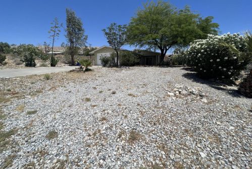 68230 Club Circle Dr, Desert Hot Springs, CA 92240-4363