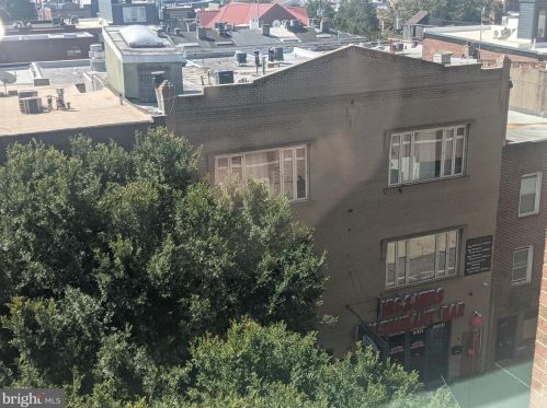 200 Lombard St, Philadelphia PA  19147-1605 exterior