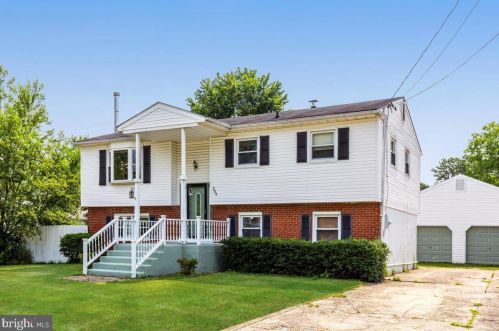 305 Shawnee Trl, Browns Mills, NJ 08015-6119