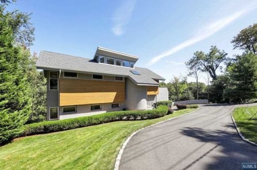 380 Kinderkamack Rd, River Edge, NJ 07661-1895