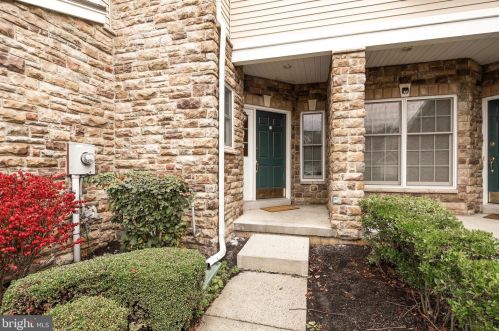 47 Tree Swallow Dr, Princeton, NJ 08540-6134