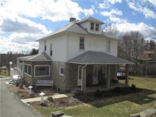 405 New Castle Rd, Butler, PA 16001-1770