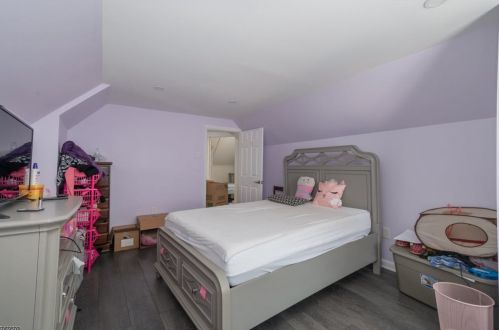 495 Boyden Ave, Maplewood NJ  07040-3030 exterior