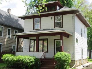 632 Concord St, Aurora, IL 60505-4702