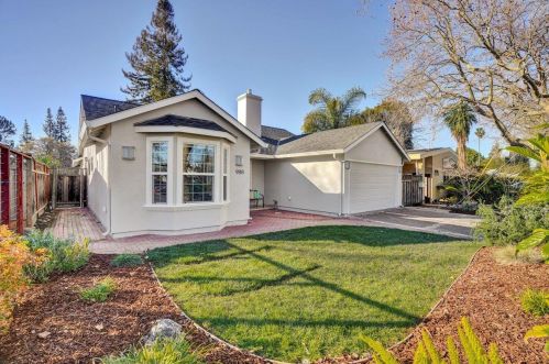 988 Farley St, Mountain View, CA 94043-3037