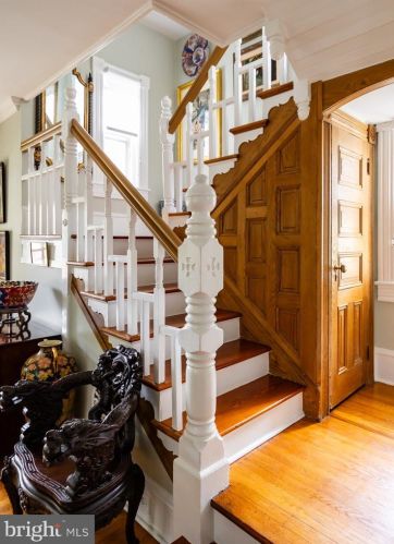 135 Warwick Rd, Tavistock NJ  08033-3706 exterior