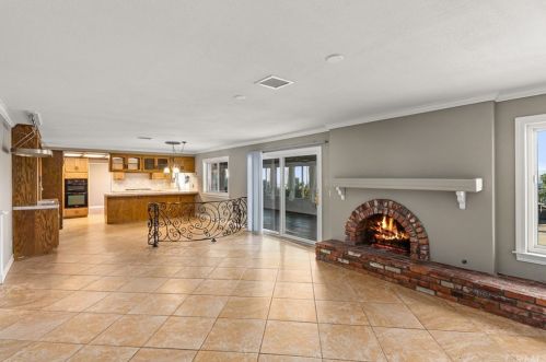 15740 Rancho Viejo Dr, Riverside CA  92506-5820 exterior