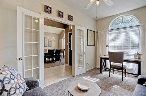 34 Gold Leaf Pl, Conroe TX  77384-3848 exterior
