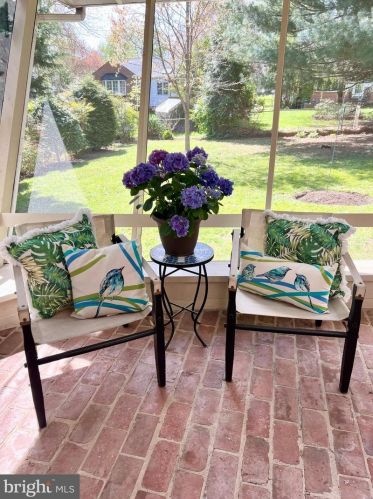 2202 Dennis Ave, Silver Spring MD  20902-4147 exterior