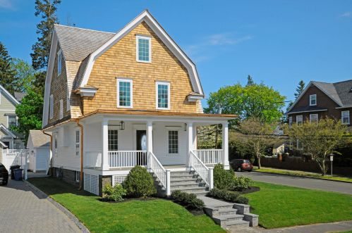 23 Connecticut Ave, Greenwich CT  06830-5734 exterior