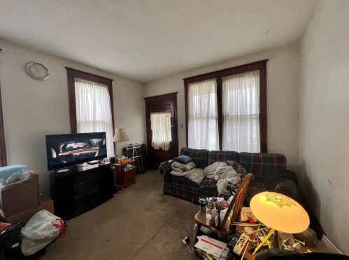 308 Schwab St, Thornton, IL 60476-1343
