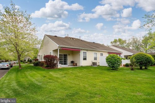 259 Meadowlark Dr, Trenton NJ  08690-3578 exterior