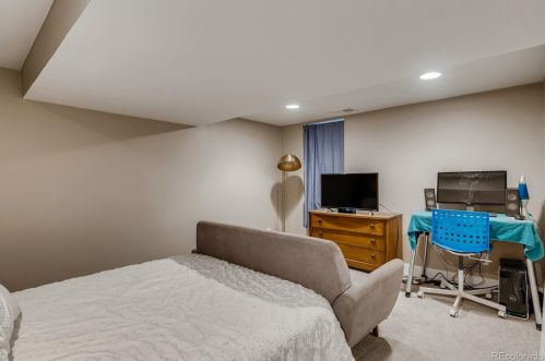 958 Madison St, Denver CO  80206-4052 exterior