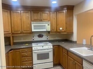 157 Lexington Ct, Tinton Falls, NJ 07701-5482