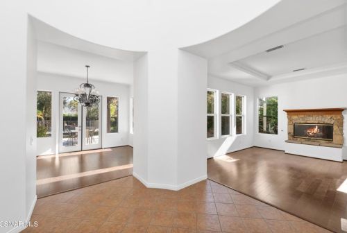 5934 Indian Terrace Dr, Simi Valley CA  93063-5771 exterior