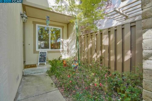 6444 Parklane Plz, Pacheco, CA 94553-6117