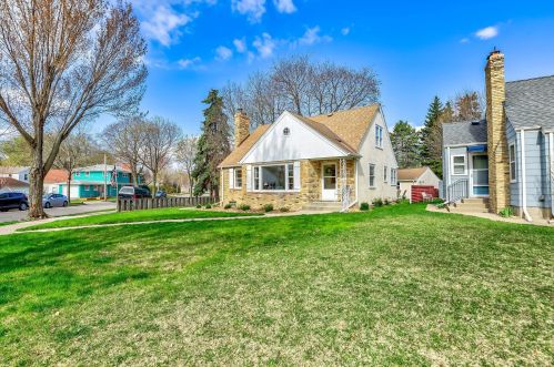 5562 Shoreview Ave, Minneapolis, MN 55417-1920