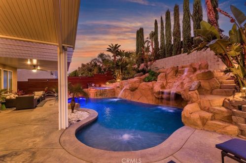 9564 Chandelle Way, Riverside CA  92508-6810 exterior