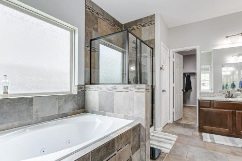 9306 Wheatfield Ln, Richmond TX 77469-5358 exterior