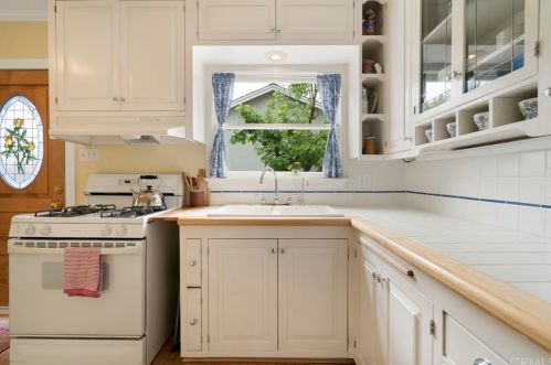 6110 Palm Ave, Riverside CA  92506-2022 exterior