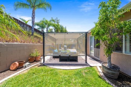 17890 Cedarwood Dr, Riverside CA  92503-7041 exterior