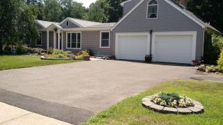 371 Sharon Dr, Cheshire, CT 06410-4251
