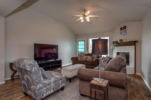 2749 Castro Ln, Fort Worth TX  76108-4983 exterior