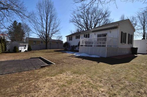33 Hobart St, Nashua, NH 03060-5336