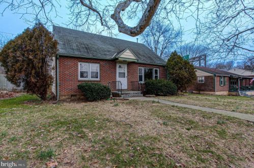 1017 Center Ave, Lancaster, PA 17601-5127