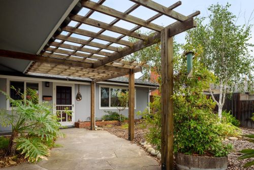 1323 Camino Trillado, Carpinteria, CA 93013-1502