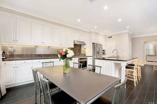 81 Coleridge, Irvine CA  92620-2142 exterior