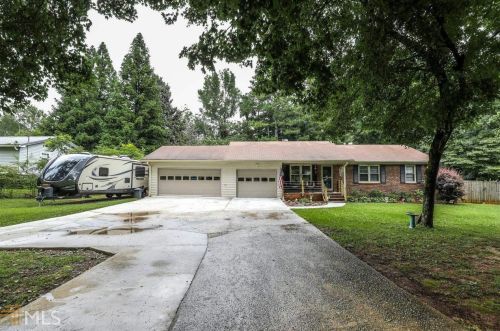 11 Andrea Ln, Carrollton, GA 30117-8728