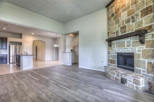 8206 Laughing Falcon Trl, Conroe TX  77385-1122 exterior