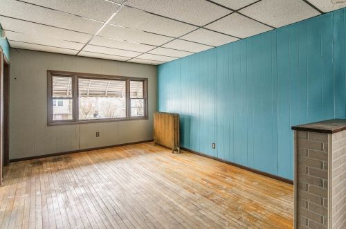 732 48th Pl, Chicago, IL 60609-4428