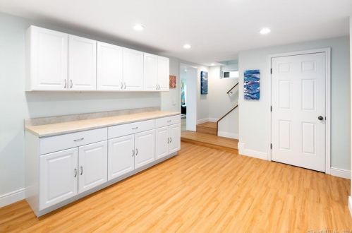 12 Splitrock Rd, Norwalk CT  06854-4713 exterior