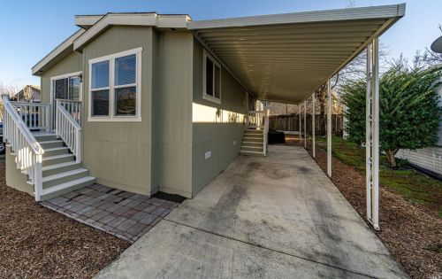1006 Maple Dr, Windsor, CA 95492-9331