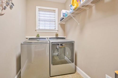 2468 Hughes Ct, Atlanta GA  30331-7896 exterior