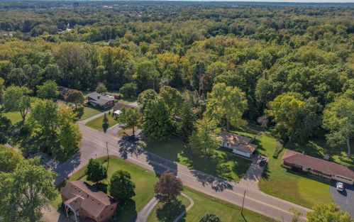 1701 Miracle Mile, Springfield, OH 45503-2805