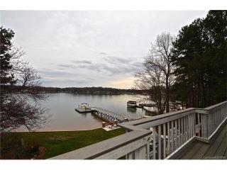20117 Riverchase Dr, Cornelius, NC 28031-7175