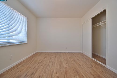 1061 Oak Grove Rd, Concord CA  94518-3129 exterior