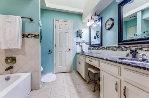 2930 Waterfront Dr, Garland TX  75042-4810 exterior