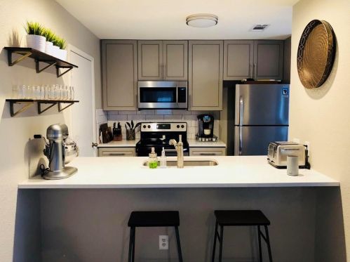 1510 Camp Craft Rd, Austin, TX 78746-6539